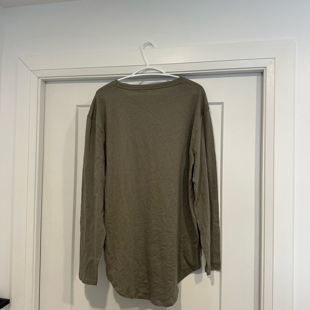 Essentials long sleeve